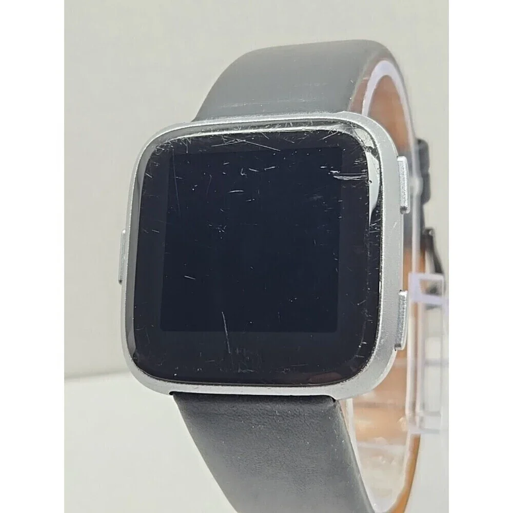 Fitbit Versa FB505 Special Edition Silver Smartwatch Activity Tracker No Charger